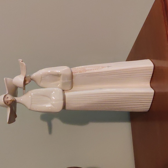 RETIRED Lladro Monjas (Nuns) Glossy Finish